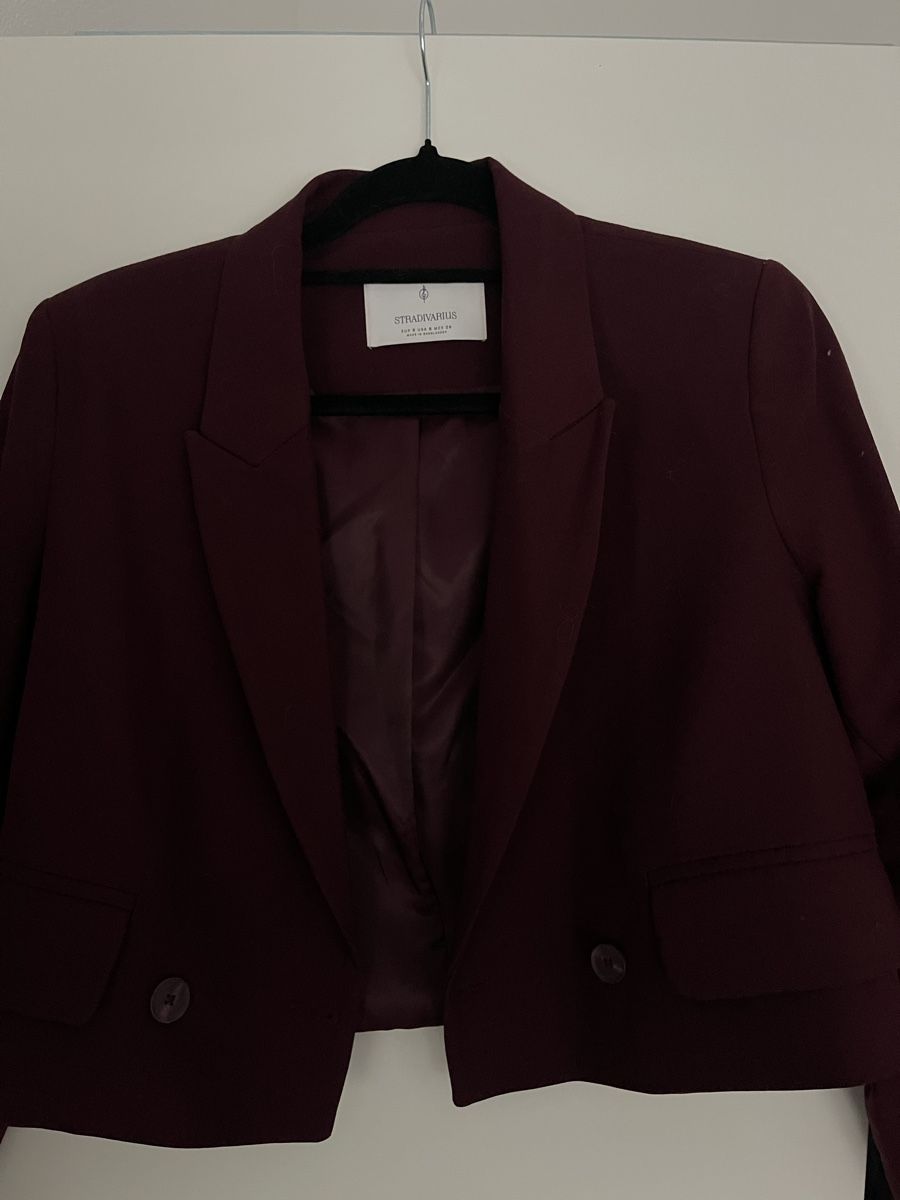 Stradivarius Giacche: Bordeauxroter Blazer von Stradivarius, Grösse 36 – Nuovo (secondo la descrizione) da Horgen venduto da JPR911 1