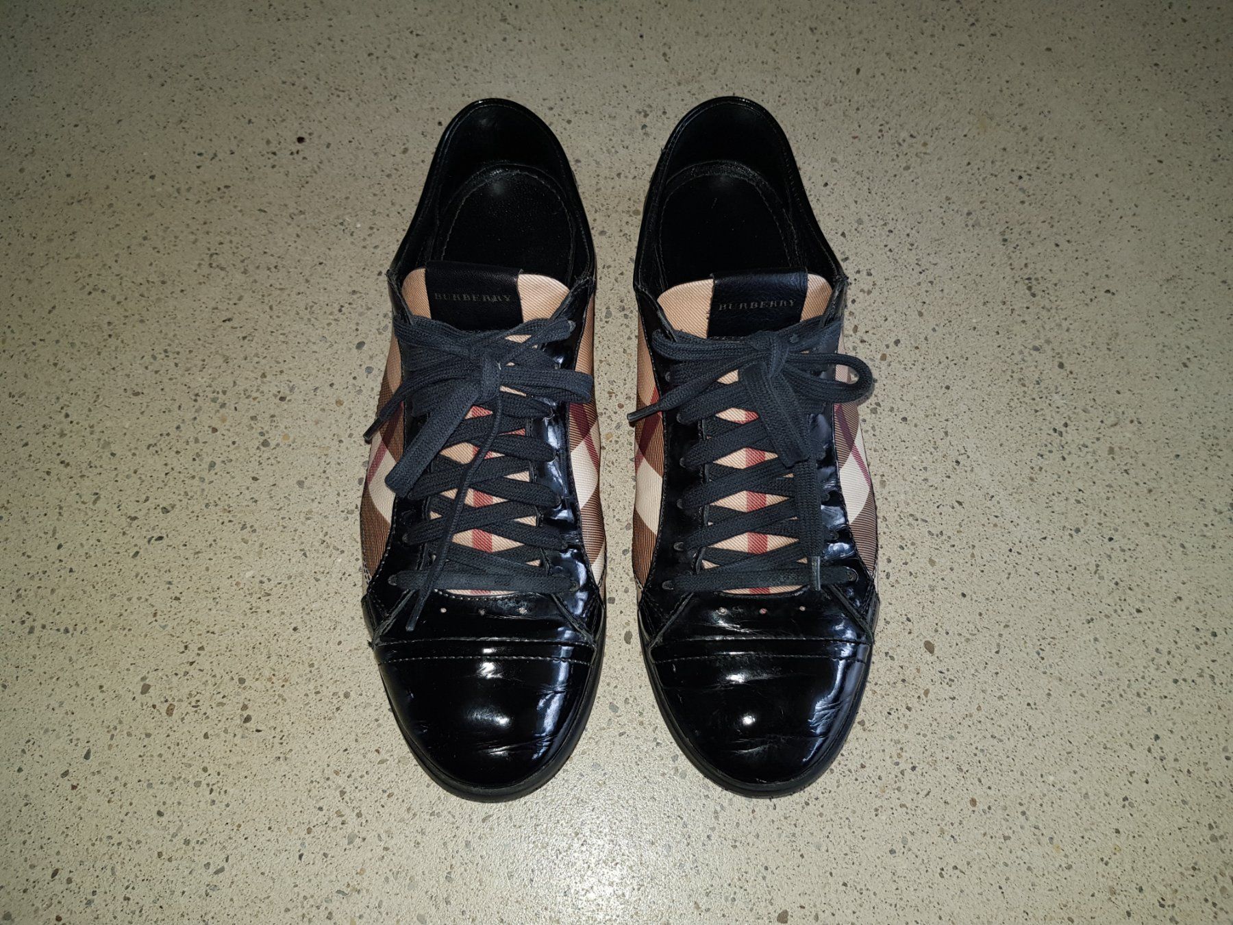 Burberry Damenschuhe: Original Burberry Damen-Sneaker Grösse 40 – Gebraucht aus Basel von chien008 1