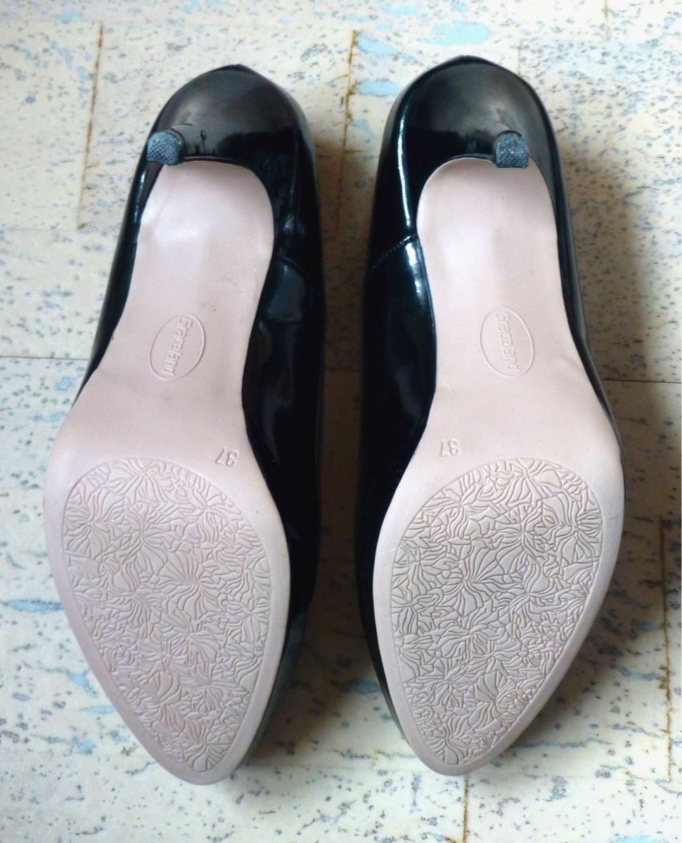 Graceland Scarpe da donna: Schwarze Graceland Pumps – Usato da Steckborn venduto da r.a.c.h.e.l 3