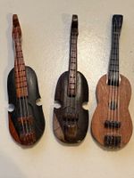 3 Miniatur-Gitarren aus Holz, schöne Maserung - je 8 cm lang