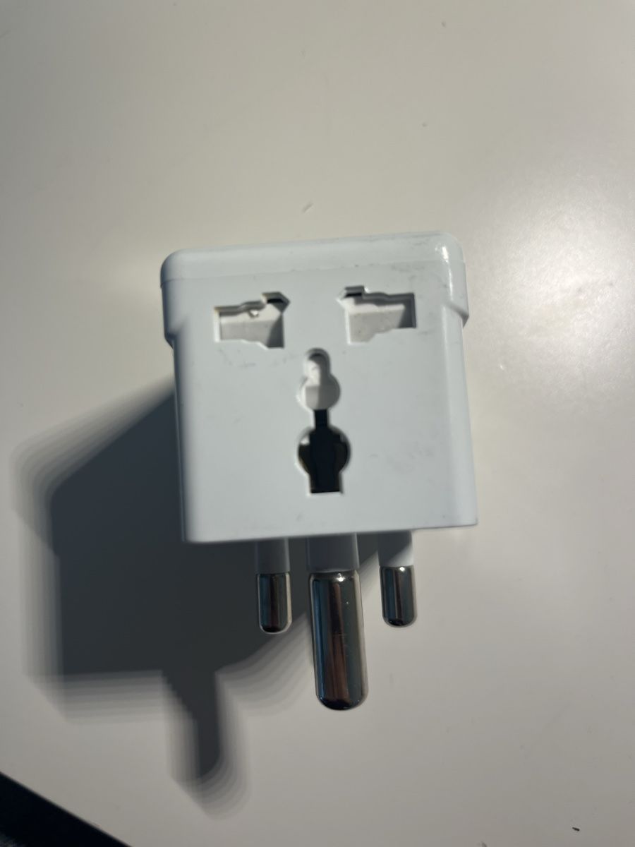 Lecteurs & Adaptateurs: Reisestecker Adapter – D'occasion à Rudolfstetten par leo_s275 1