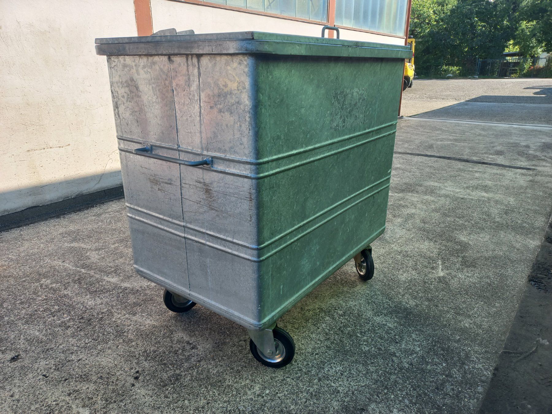 Autres articles bureau & commerces: Abfallcontainer Kehrichtcontainer Müllcontainer Container 3 – D'occasion à DULLIKEN par Lerchclassicdulliken