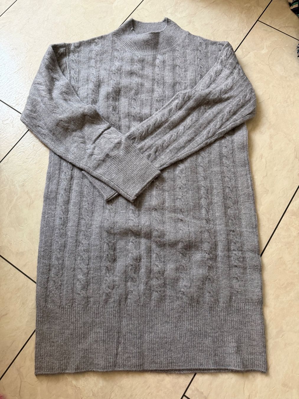 Pulls & Sweat-shirts: langer grauer Pulli – Neuf (Voir description) à Uetikon am See par m1384