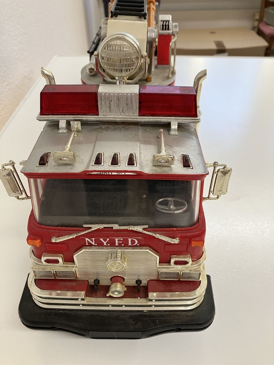Modellini d'auto: Altes Feuerwehrauto  – Usato da Horgen venduto da Grizzly83 4