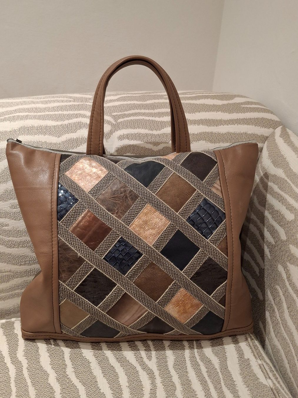 Borse da donna: Handtasche aus echtem Leder im Patchwork Look, neu. – Nuovo (secondo la descrizione) da Bellikon venduto da MellonCollieMitTwint