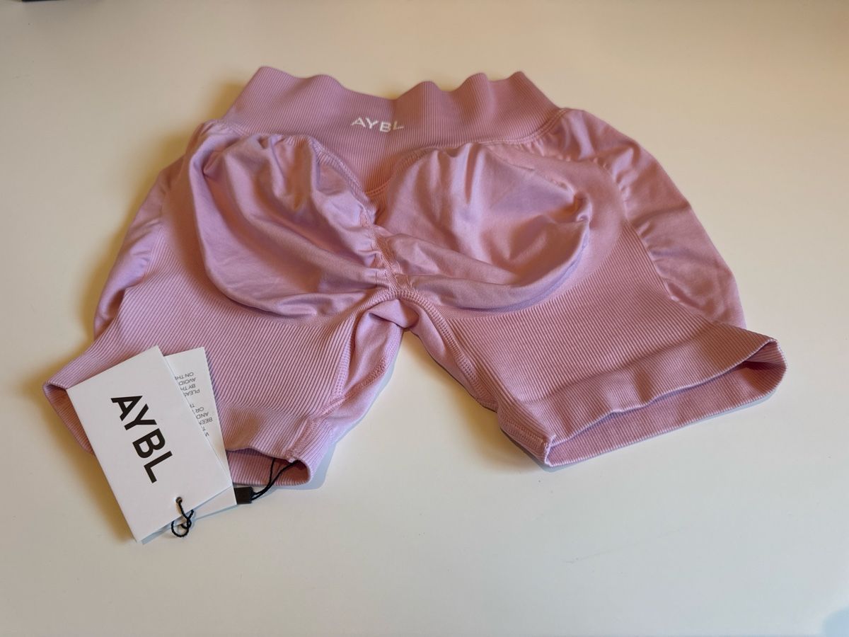 Aybl Leggings: AYBL Adapt Seamless Shorts 4.5’’ taille S – Nuovo e nell'imballaggio originale da Athenaz (Avusy) venduto da mae_z5lc 1