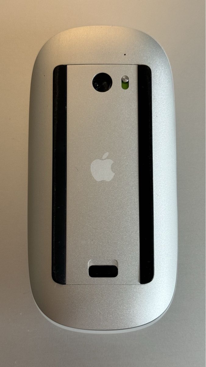 Apple Mouse: Apple Magic Mouse (Batterie) – Usato da Küssnacht am Rigi venduto da mabezei 2