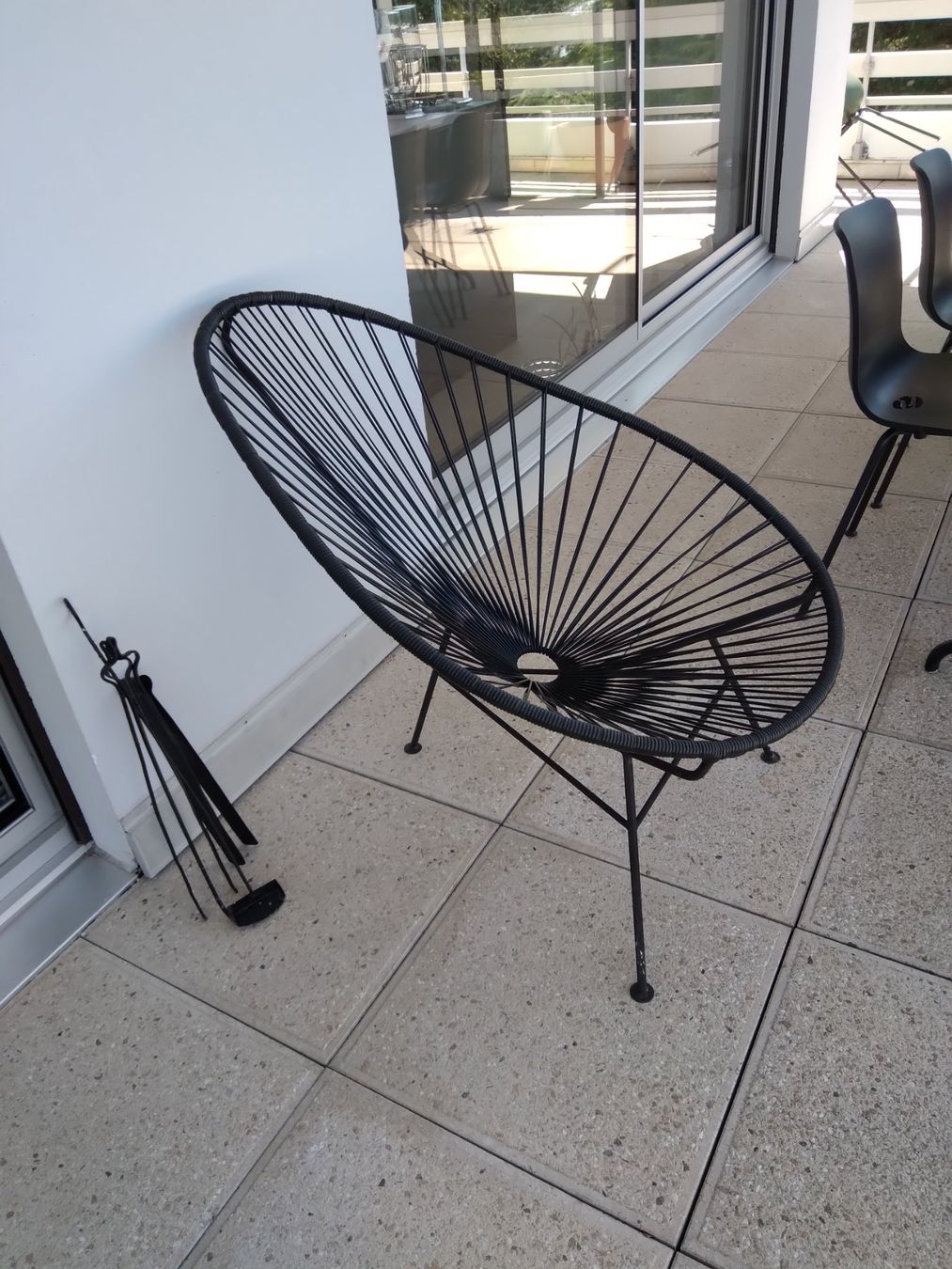 Poltrone: Fauteuil Acapulco de Maisons du Monde, Noir – Usato da Chêne-Bougeries venduto da FamilleGanev 1
