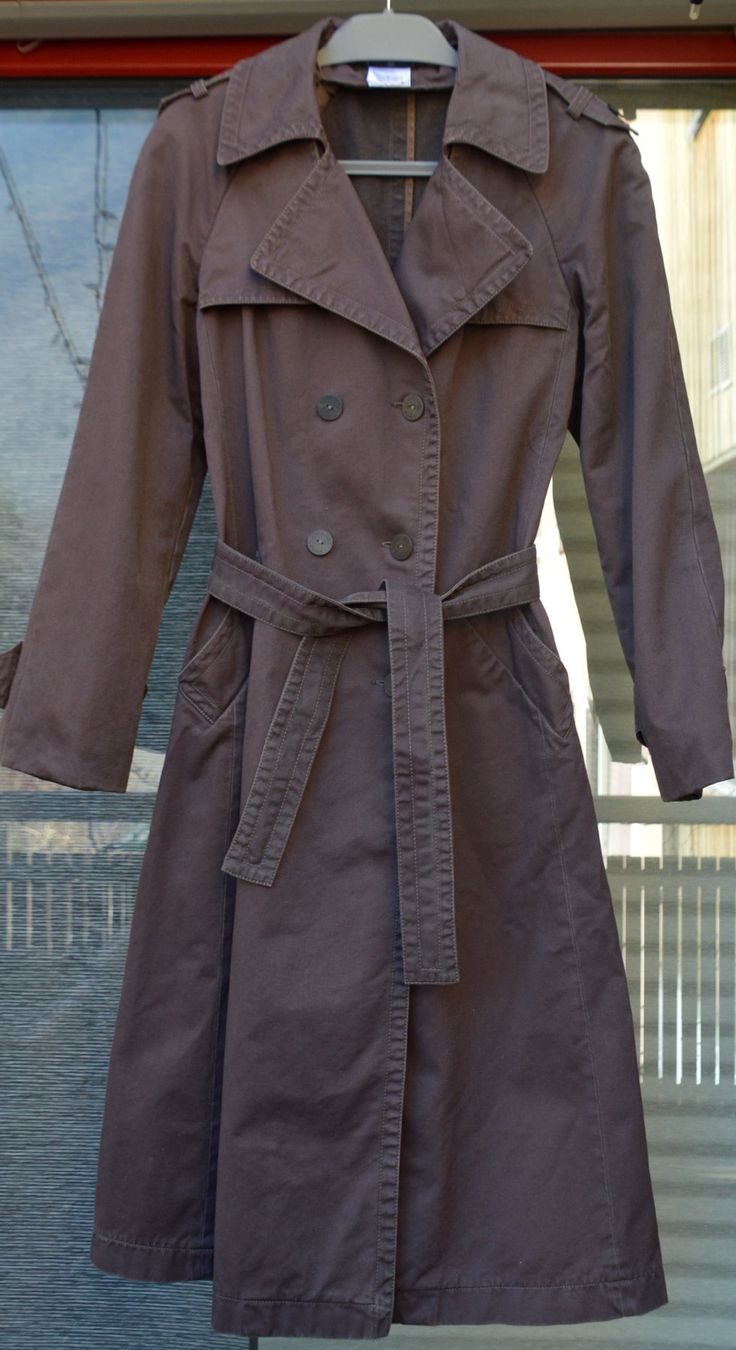 Chanel Cappotti: Chanel Mantel / manteau .36 / 38 – Usato da Collonges venduto da Auganien