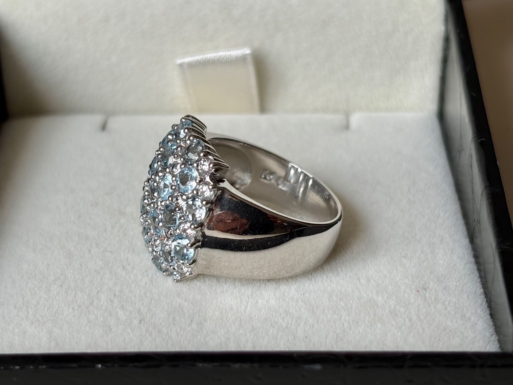 Anelli: Topas Ring, Hellblau-Weiss, NEU, Gr. 57 – Nuovo (secondo la descrizione) da Brugg AG venduto da lau_9rvy 1