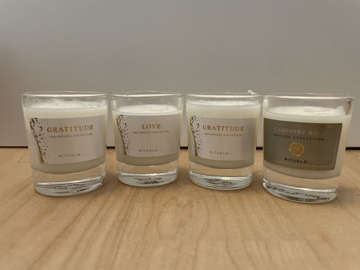 Rituals Mini Duftkerze 4er Set Grattitude Love Cashmere Rose (Neu und originalverpackt) in Nänikon für CHF 18 – mit Lieferung auf Ricardo kaufen