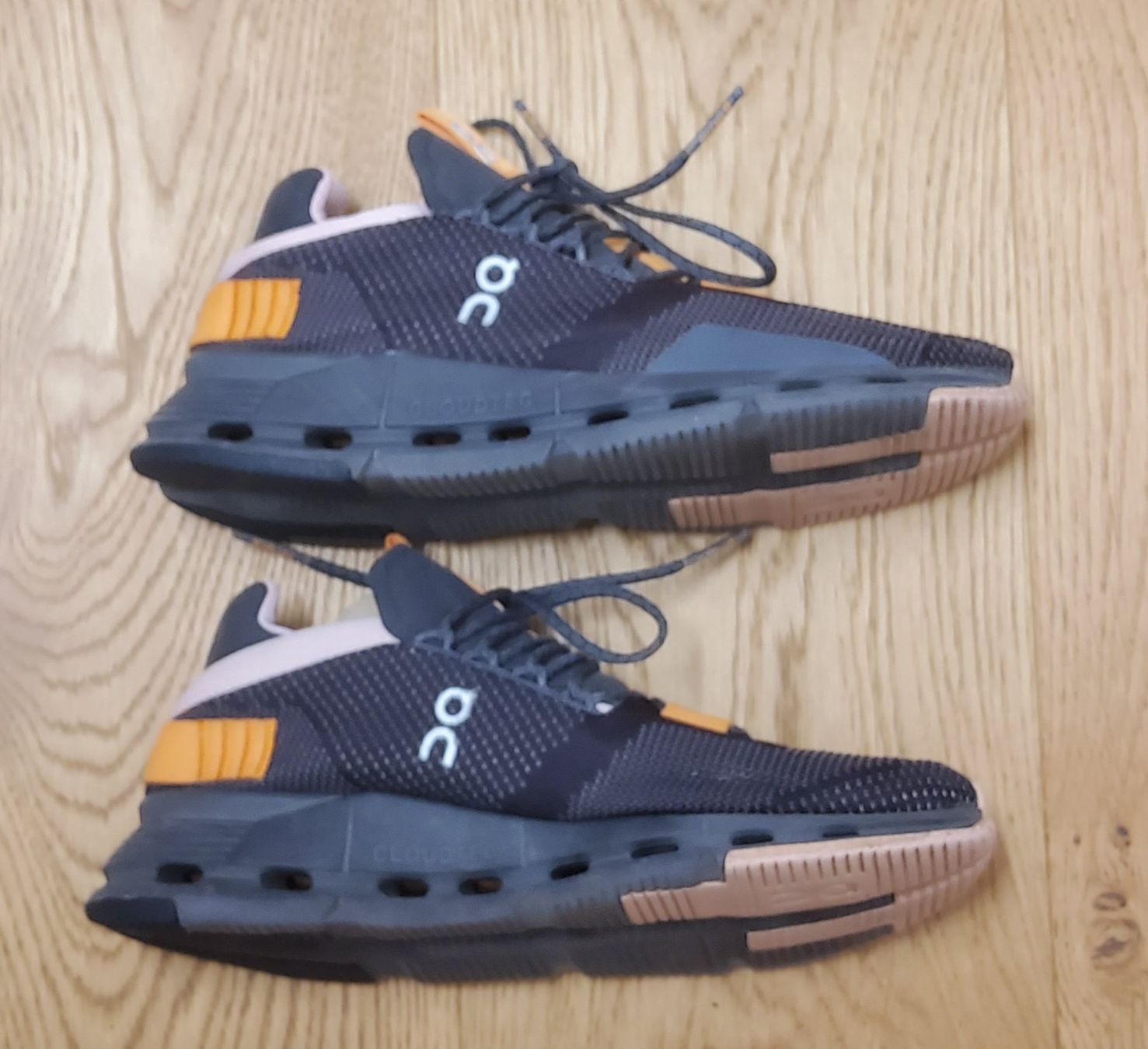 On Chaussures femmes: On Cloud Laufschuhe, Sneaker – D'occasion à Naters par 3904Naters 2