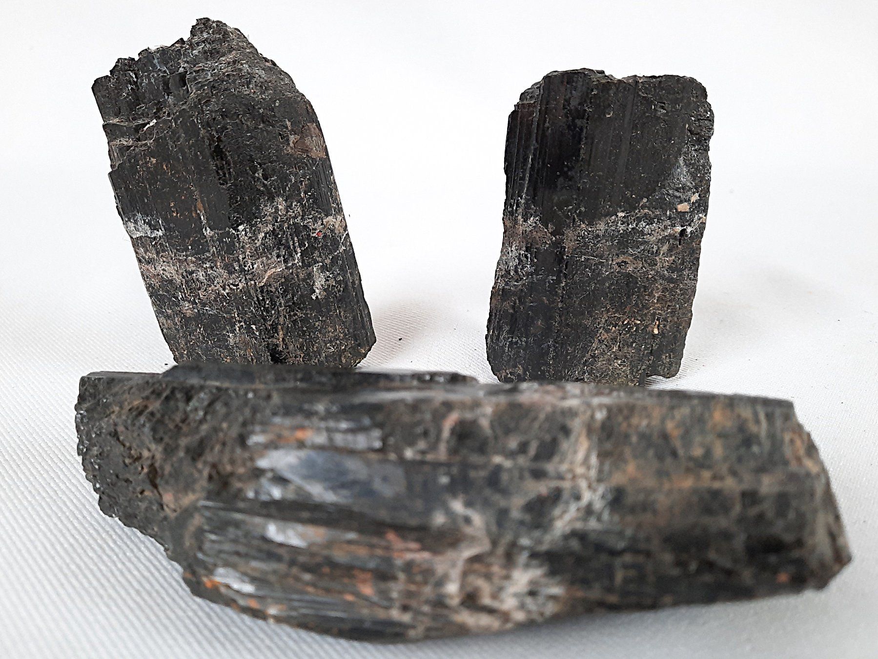 Minerali & Pietre curative: Schwarzer Turmalin Schörl Roh – Usato da Beinwil am See venduto da Restwert_Beinwil