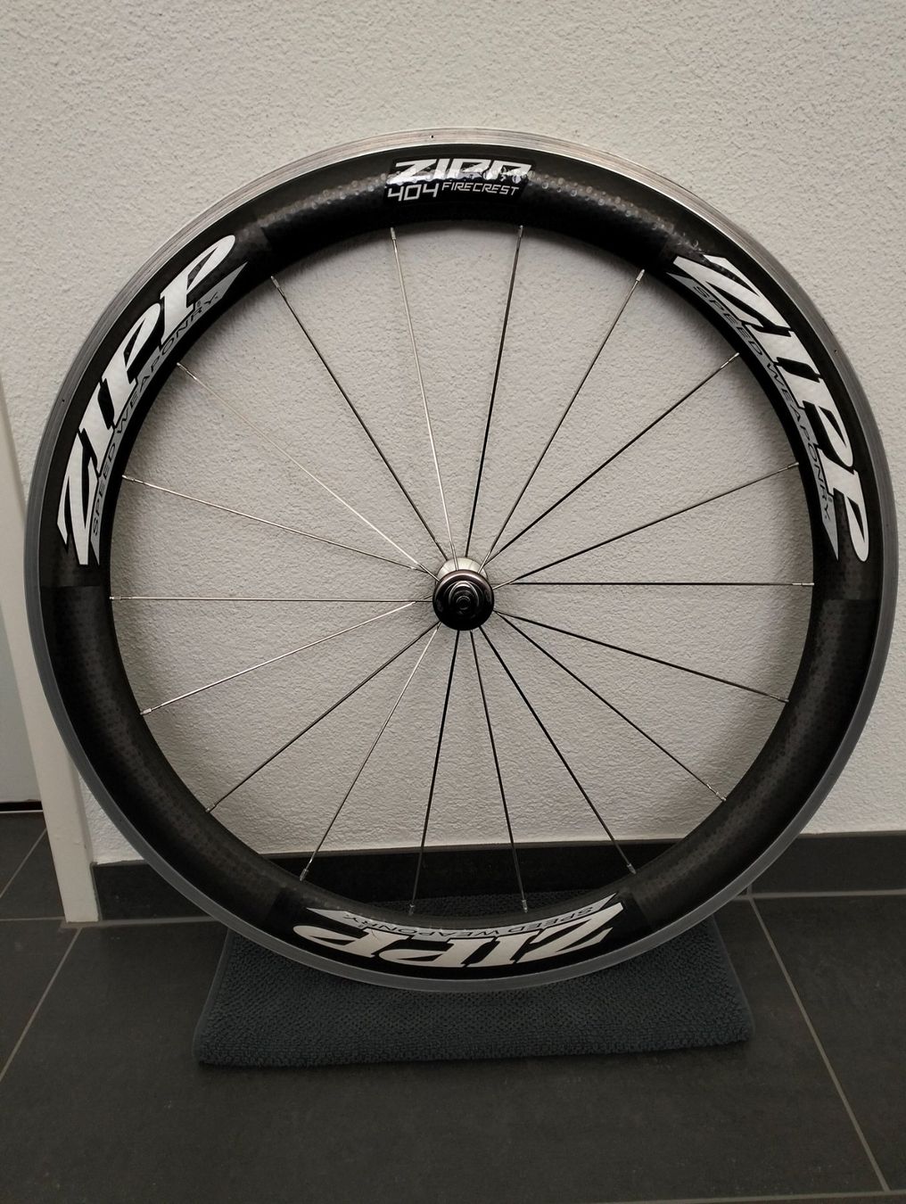 Zipp Pezzi di ricambio: Zipp 404 Laufrad (Clincher) – Usato da Uster venduto da KarlZH 5