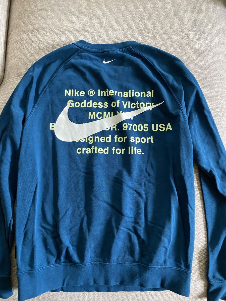 Nike Pullover & Sweatshirts: Pull Nike Double Swoosh - Taille M – Gebraucht aus Rossemaison von Carduelis 1
