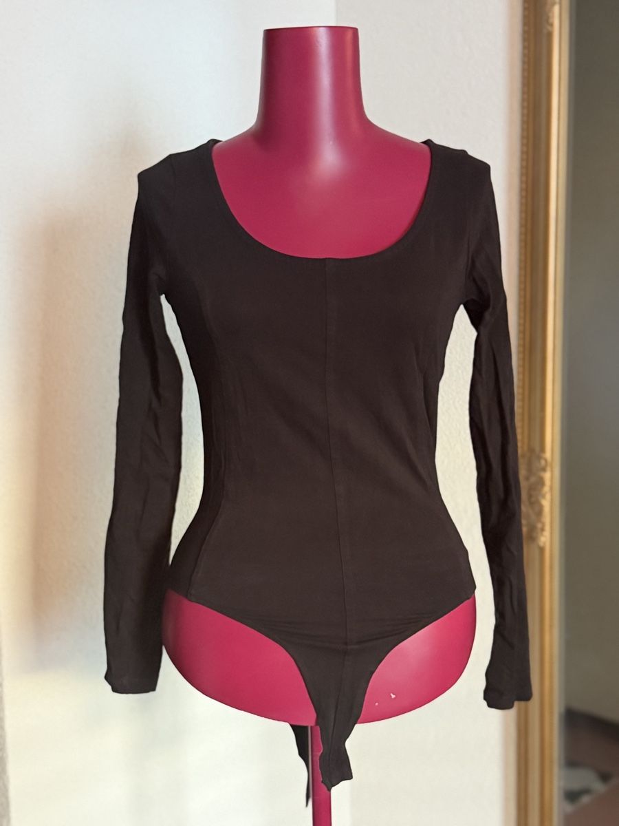 Top:  Schwarzer langarm Body – Usato da Niederuzwil venduto da Lisascloset