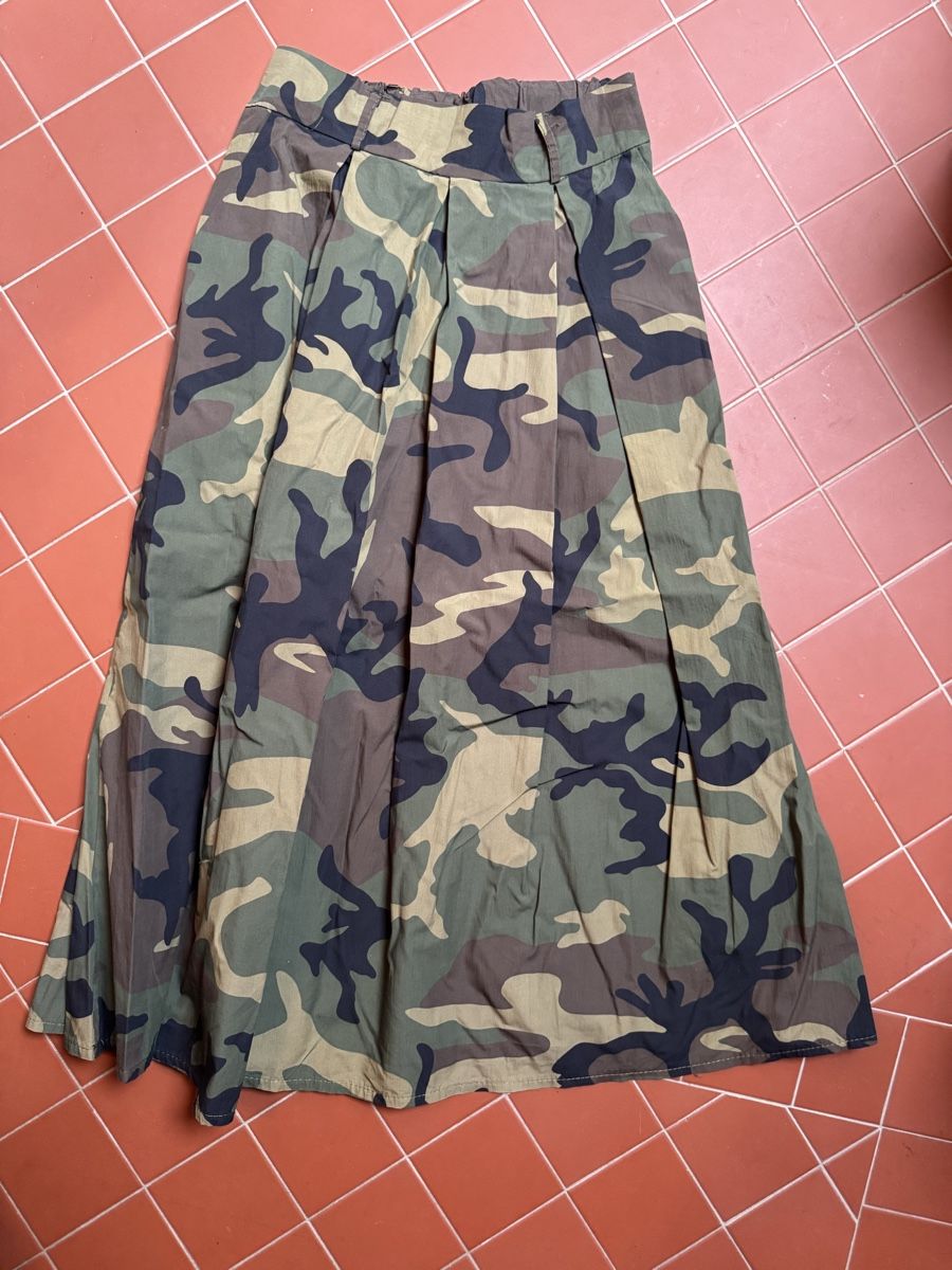 Jupes: Jupe camouflage taille S/M – Neuf (Voir description) à Blonay par Celuna
