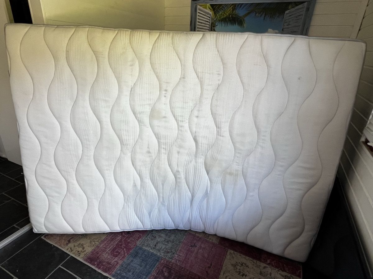 Matelas: Marzratze 140cm x 200cm – D'occasion à Niederwangen b. Bern par Moes120