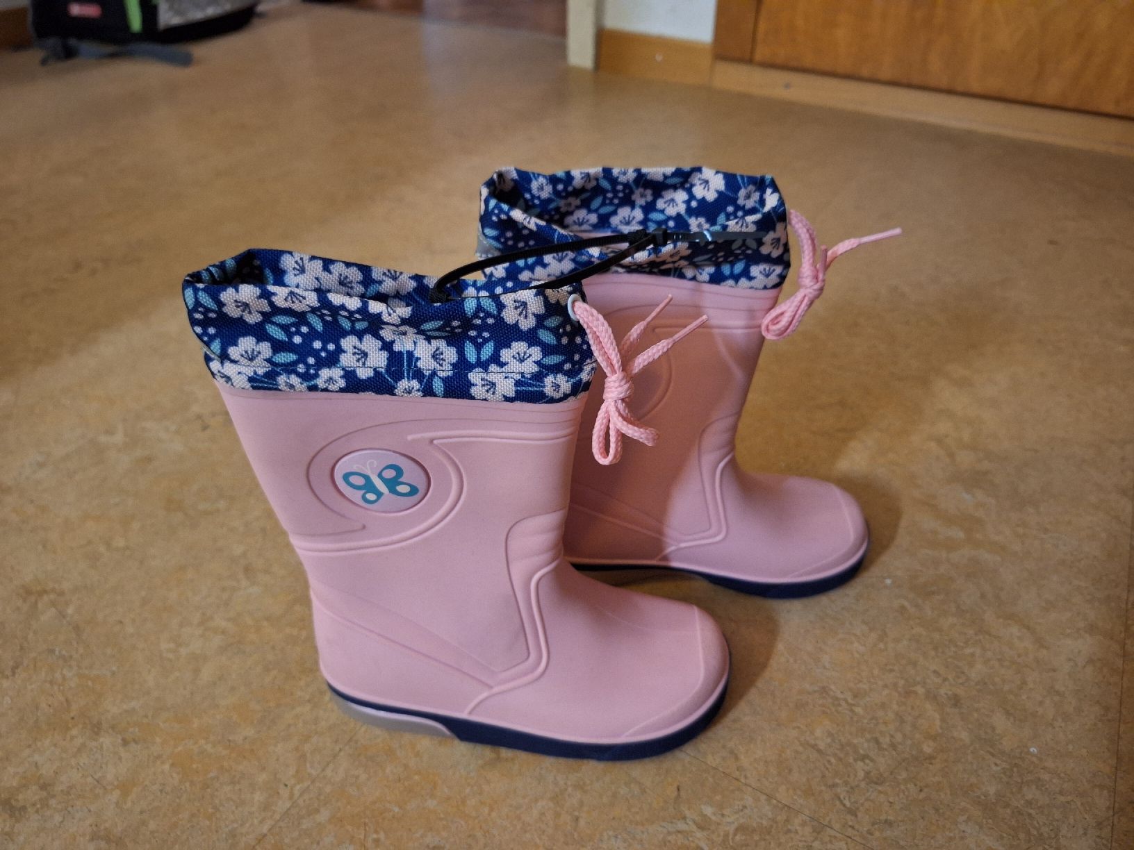 Lupilu Schuhe für Mädchen: Blinkgummisteifel 26/27 – Neu (gemäss Beschreibung) aus Frutigen von Autoflitzer 1