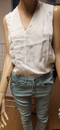 Schöne Bluse ohne Ärmel von Boss + G Star Jeans mint gr.38