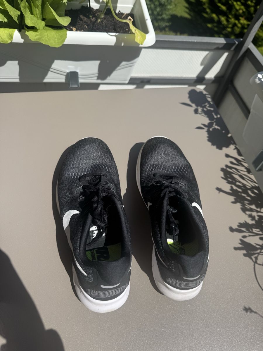 Damenschuhe: Nike Free Run Schuh Grösse 38 – Neu (gemäss Beschreibung) aus Kilchberg ZH von AlynneMaui 1