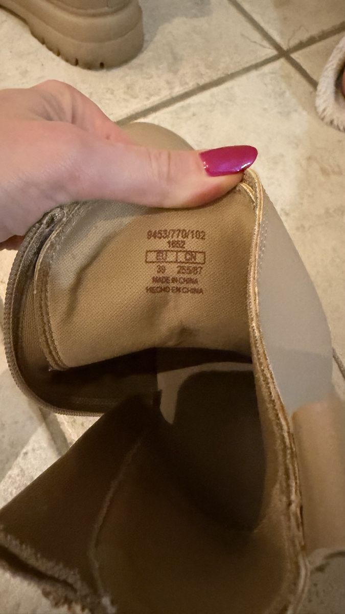 Stradivarius Damenschuhe: STRADIVARIUS CHUNKY BOOTS BEIGE BIKER BOOTS GR.39 – Gebraucht aus Thalwil von olh_7cpg 5