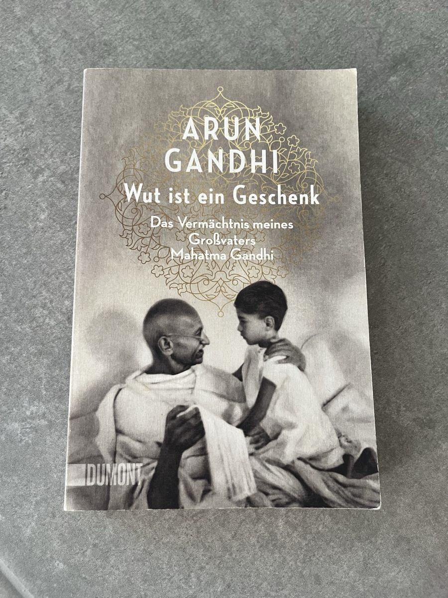 Libri: Buch - Wut ist ein Geschenk - Gandhi – Usato da Oberrohrdorf venduto da S.Marisa
