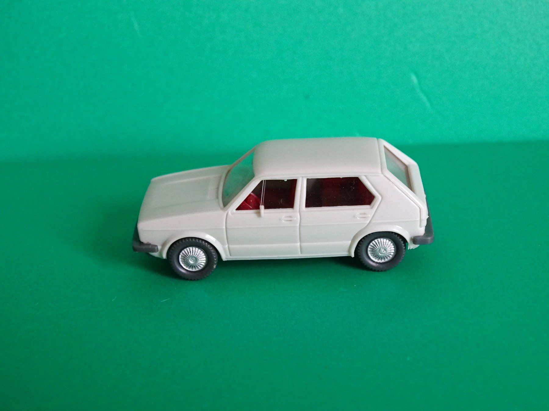 Wiking Modellini d'auto: VW Golf von Wiking 1/87 – Usato da Bretzwil venduto da Meex 2