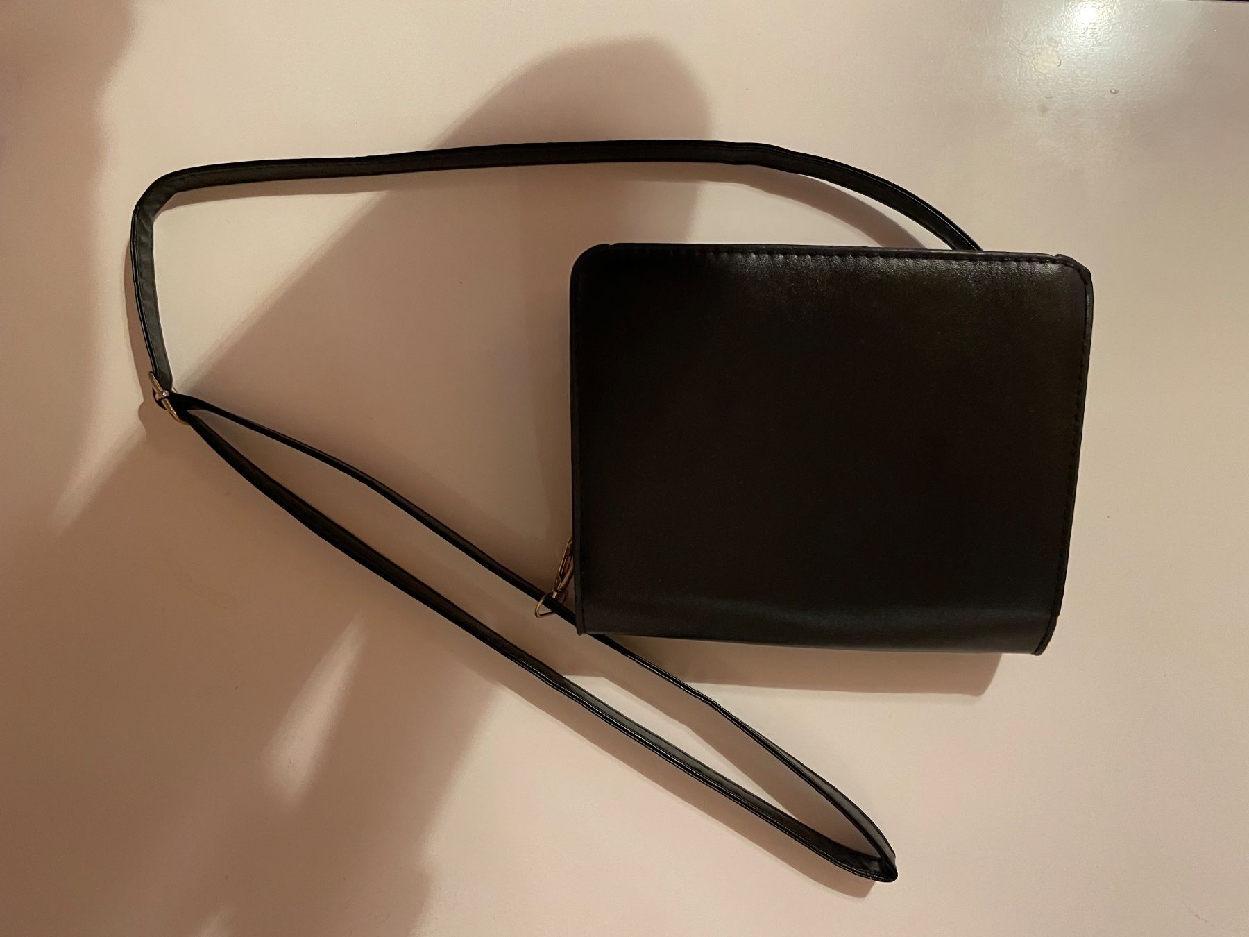 Borse da donna: Tasche schwarz – Usato da Saas-Grund venduto da ale_c5dg 2