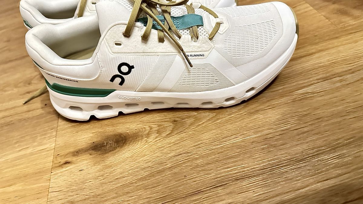 On Scarpe da uomo: On Running Cloudrunner 2 Laufschuhe  – Usato da Kriens venduto da Ileriadiamore 4