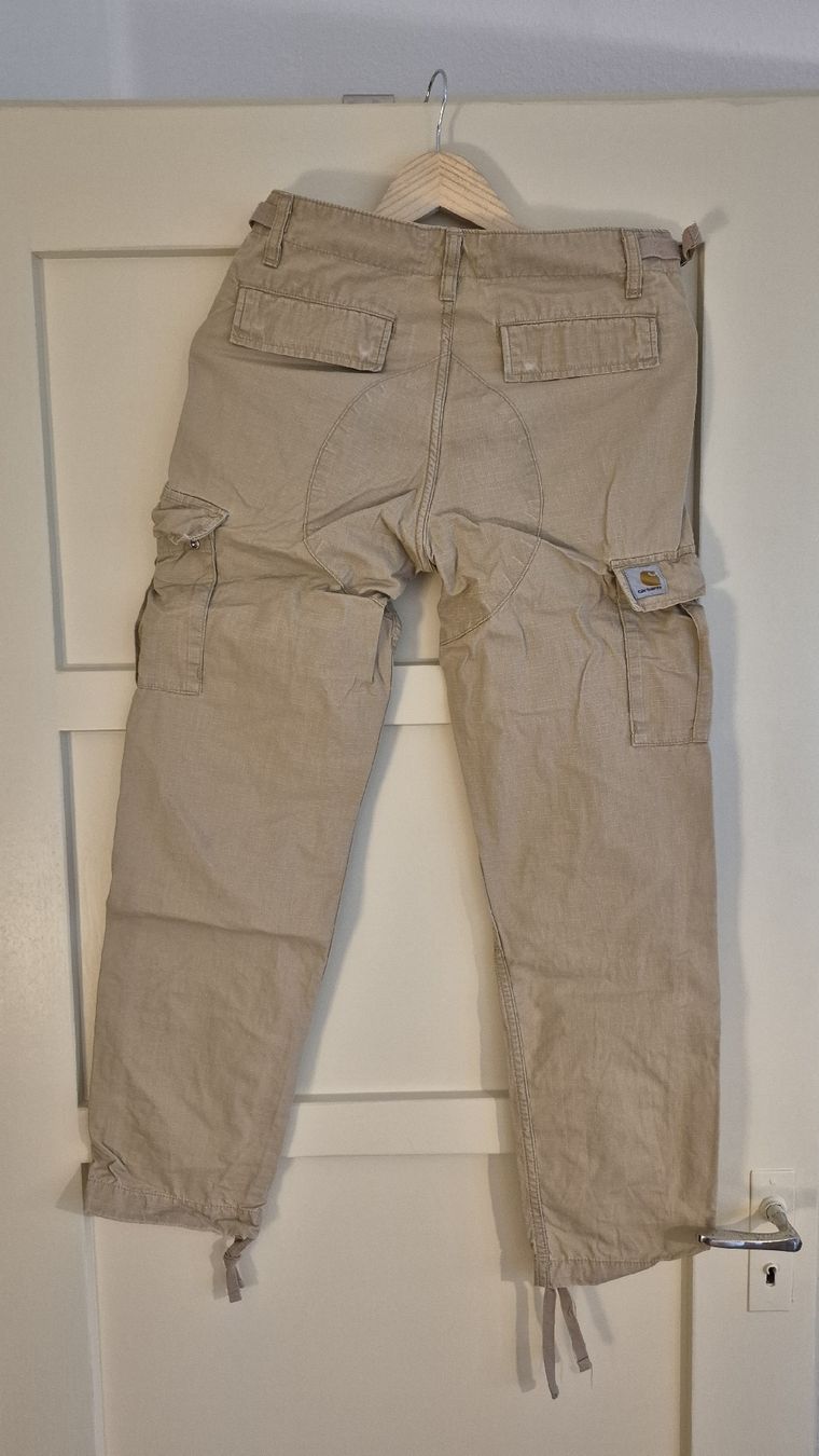 Carhartt Pantaloni: Carhartt Cargohose Beige – Usato da Zürich venduto da Knauelrockerin 1
