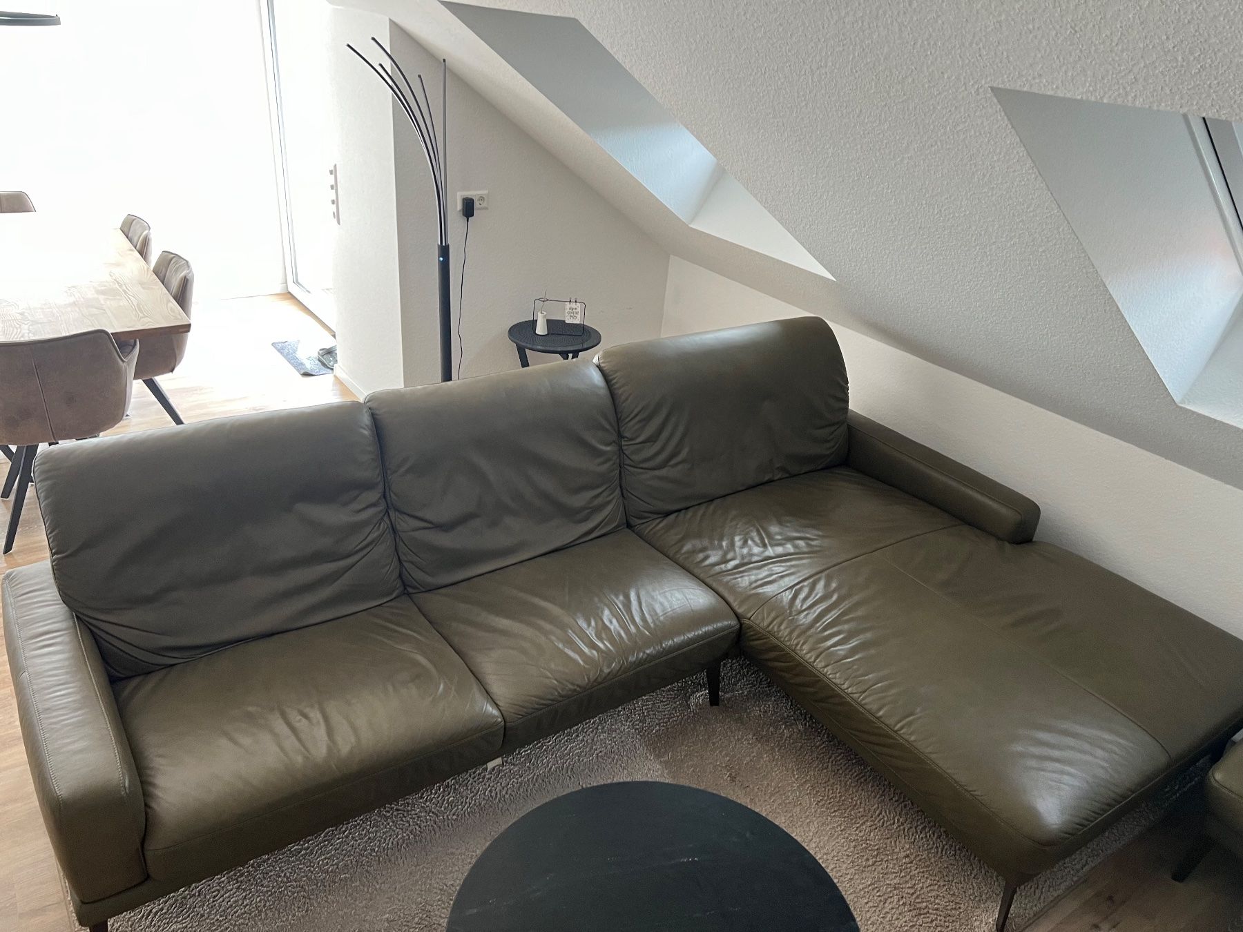 Gebrauchte Ledercouch, olivgrün, gut erhalten, Top Zustand! (Gebraucht) in für CHF 200 – nur Abholung auf Ricardo kaufen