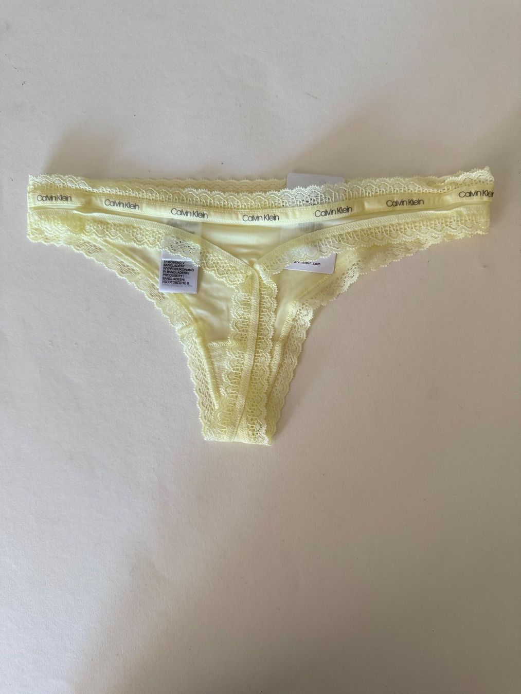 Calvin Klein Autres dessous: CALVIN KLEIN, String, Grösse XS, Farbe Hellgelb – Neuf avec emballage d'origine à Rudolfstetten par gst_g7xl 3