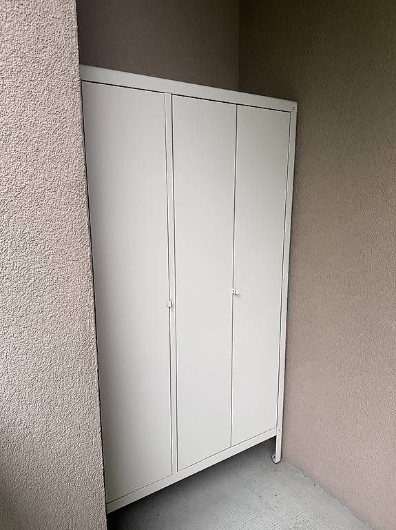 Armadi: Ikea Outdoor Schrank beige – Usato da Basel venduto da Ohschaumal 3
