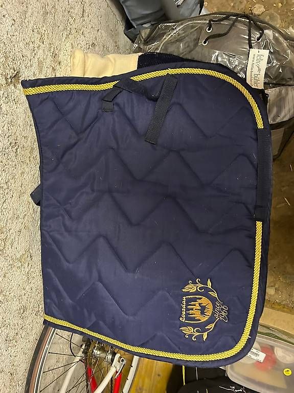 Coperte: 4 Reit-Schabracken – Usato da Bern venduto da PhilippHa12 1