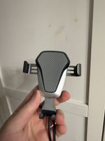 Handyhalter fürs Auto