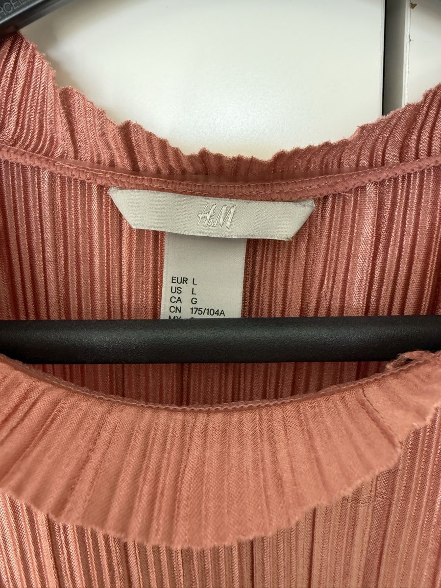 H&M Top: H&M Plissee top metallic, Grösse L – Usato da Olten venduto da smashbox 1