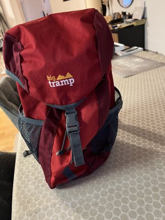 Big Tramp Wanderrucksack 12 Liter rot guter Zustand