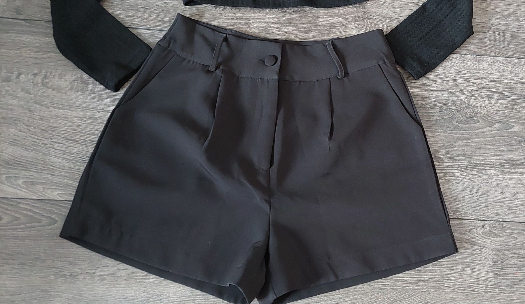 Pantaloni: Shorts + Top Schwarz gr 36 – Nuovo (secondo la descrizione) da Gwatt (Thun) venduto da Letzte-Chance-III 5