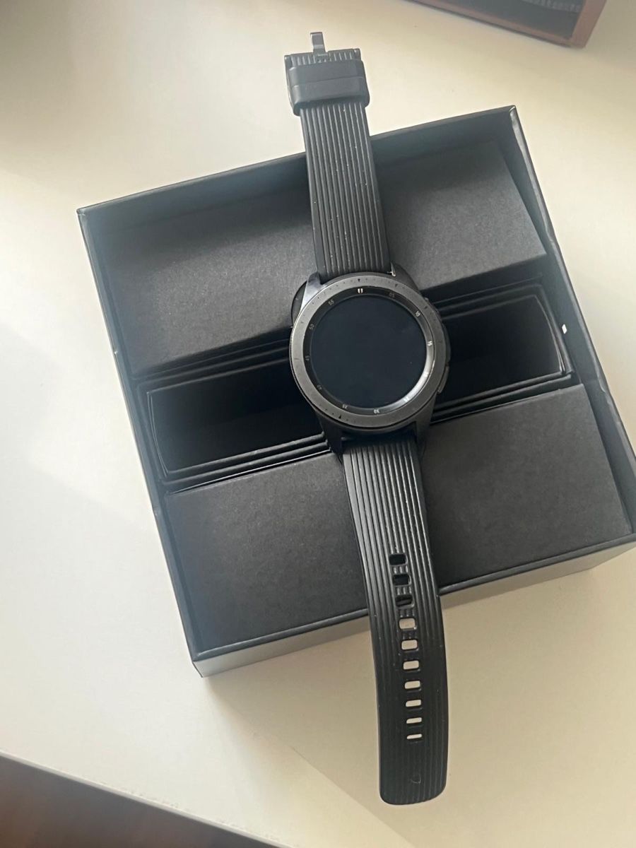 Samsung Smartwatch: Samsung Galaxy Watch 42mm Bluetooth LTE Midnight Black – Neu (gemäss Beschreibung) aus Muralto von jac_hkz5 1