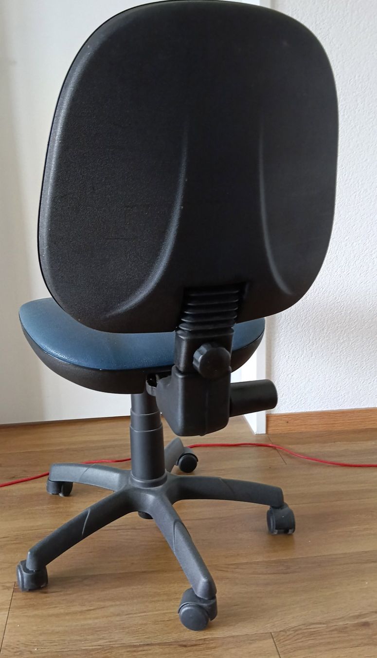 Stühle: Bürostuhl – Gebraucht aus Kleindietwil von kon_9nml 3