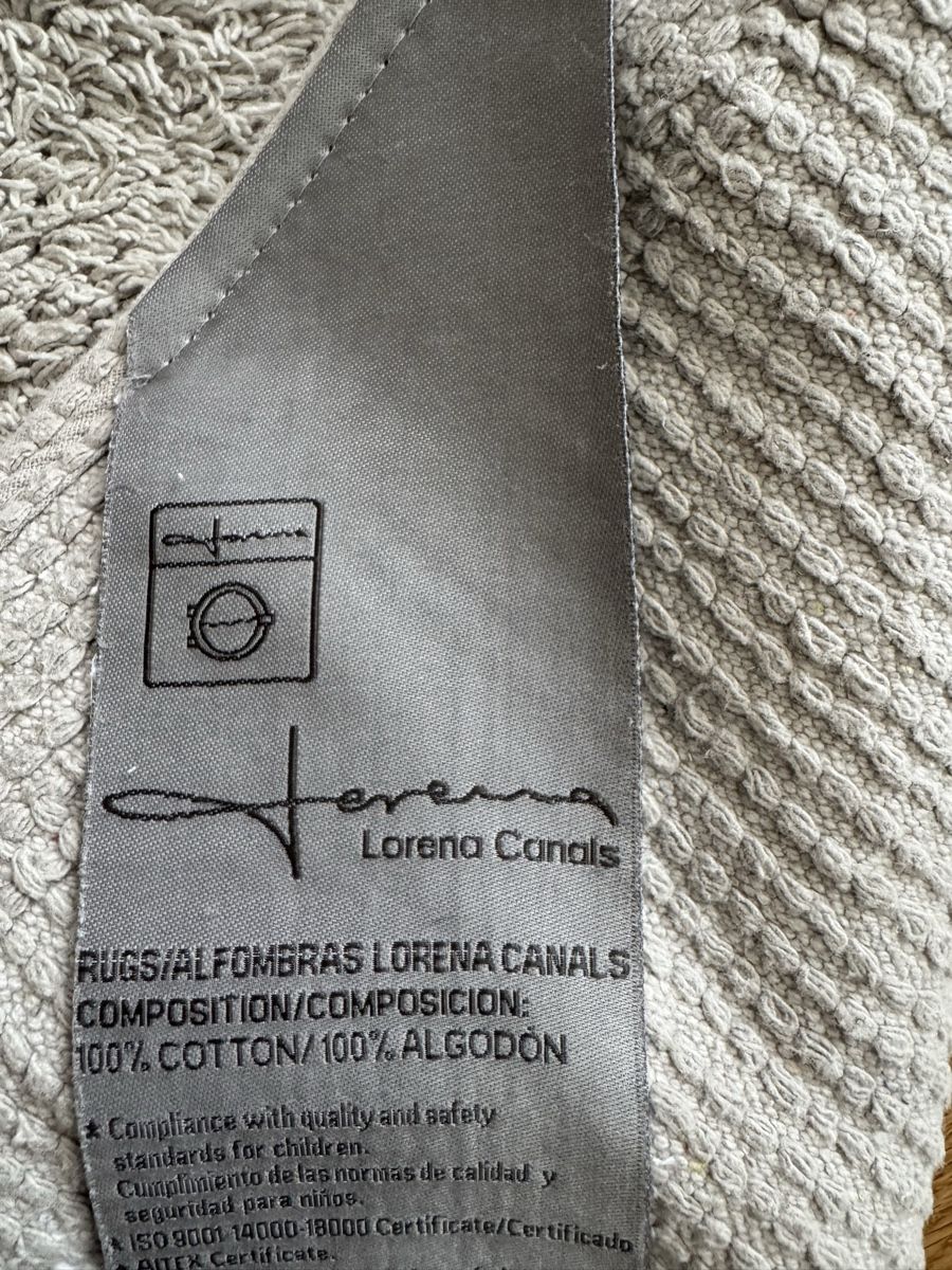 Tappeti: Waschbarer Kinderteppich von Lorena Canals – Usato da Stansstad venduto da dug_8drx 1