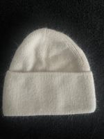 Flauschige  Mütze aus 100% Angora Wolle, creme-weiss