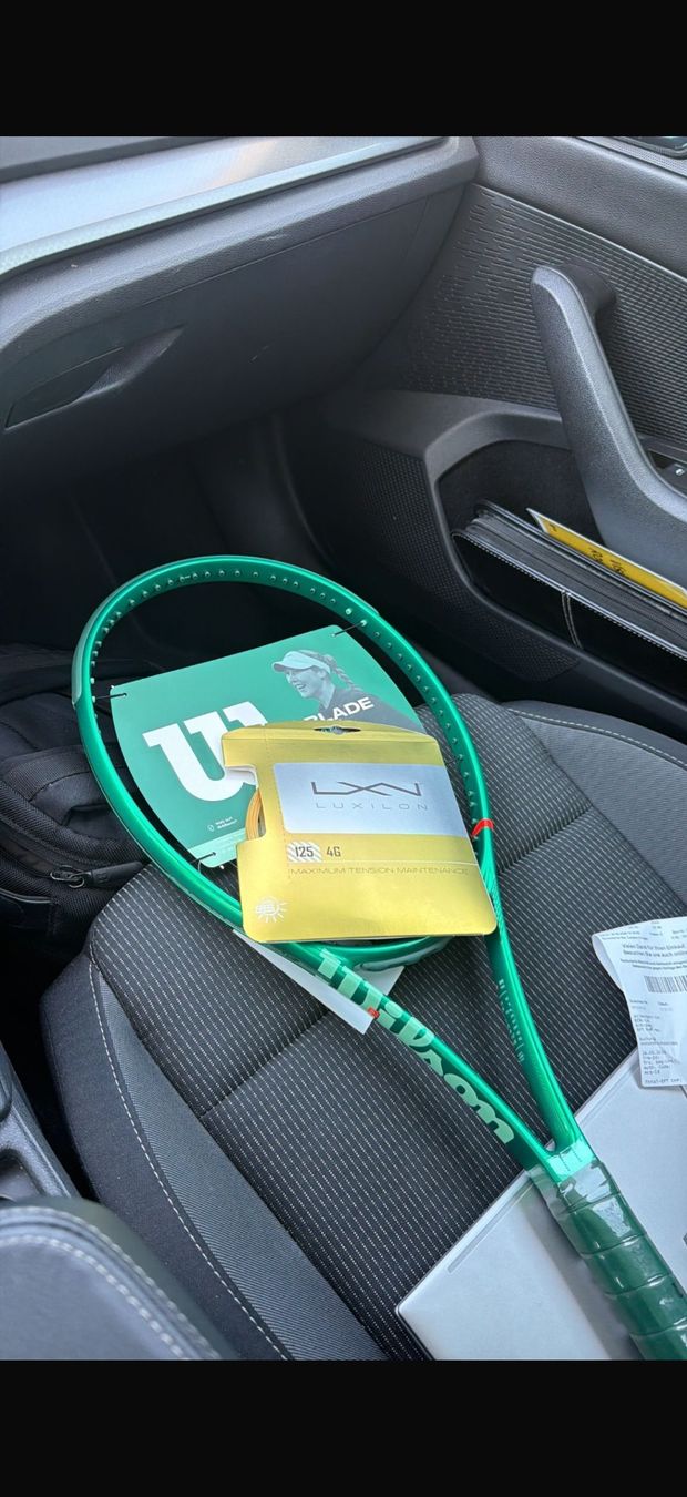 Wilson Schläger: Wilson Blade V10 Pro – Gebraucht aus Steinhausen von LeoVuk10 2