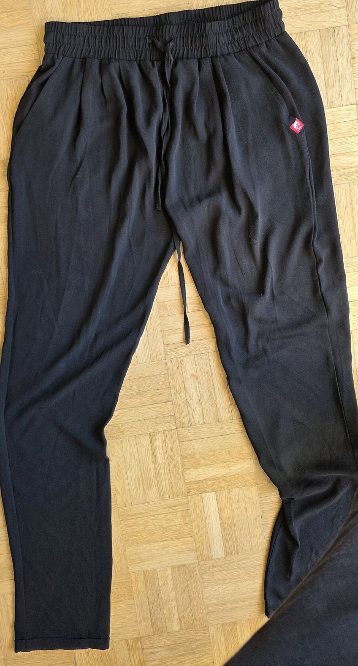 Pantaloni: Pantalon noir fluide Heidi.com – Usato da Yverdon-les-Bains venduto da van_dq65 5