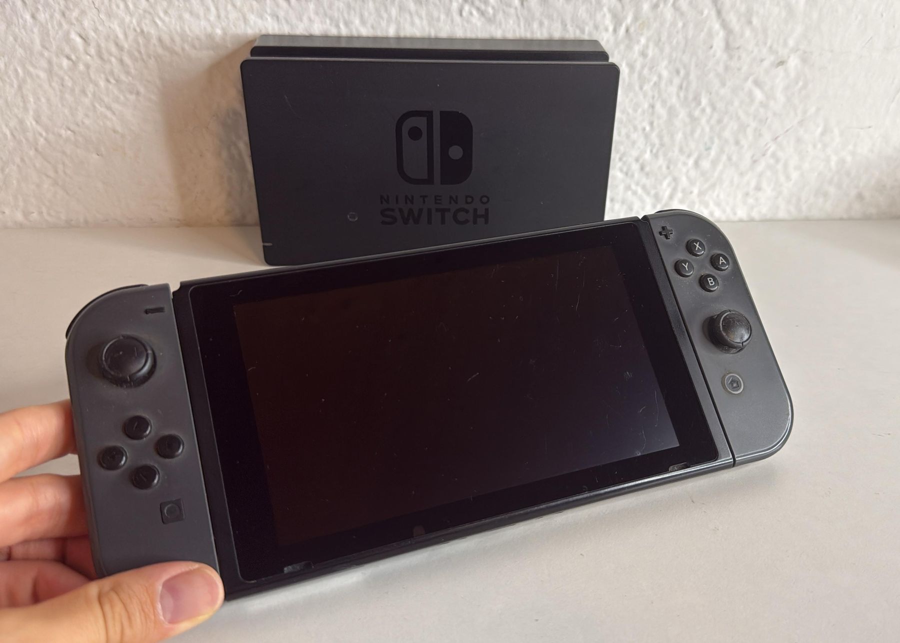 Nintendo Console: Nintendo Switch Konsole Grau mit Zubehoer  – Usato da Ehrendingen venduto da lax21 2