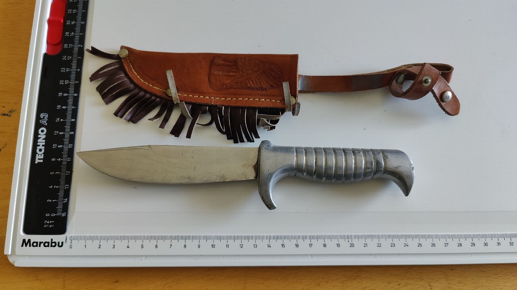Accessori: Altes Jagdmesser mit Scheide (W11) – Usato da Aarau venduto da bro_9zsg 5