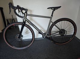 Velo gravel cadre titane triban 900