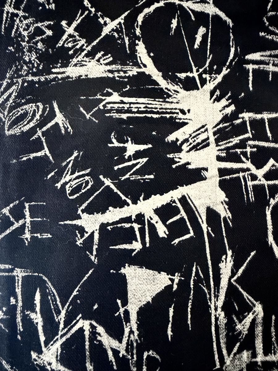 Alexander Mcqueen Jeans: ALEXANDER MCQUEEN Graffiti pants – Nuovo (secondo la descrizione) da Wermatswil venduto da Alkinoe 6