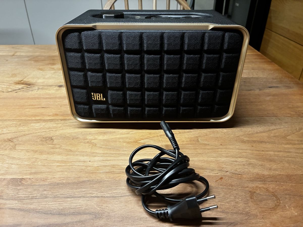JBL Casse acustiche: Jbl Authentic 200 – Usato da Wangen sz venduto da ms1_k9x8
